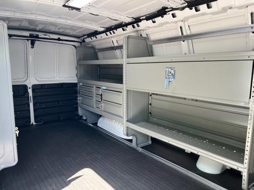 2025 GMC Savana 2500 Work Van