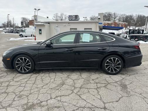 2021 Hyundai SONATA Limited