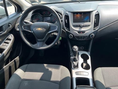 2017 Chevrolet Cruze LS