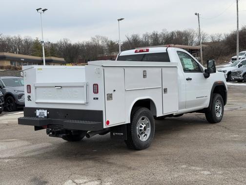 2025 GMC Sierra 2500 Pro