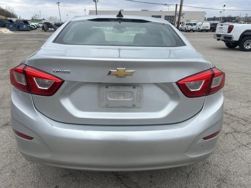 2018 Chevrolet Cruze LS