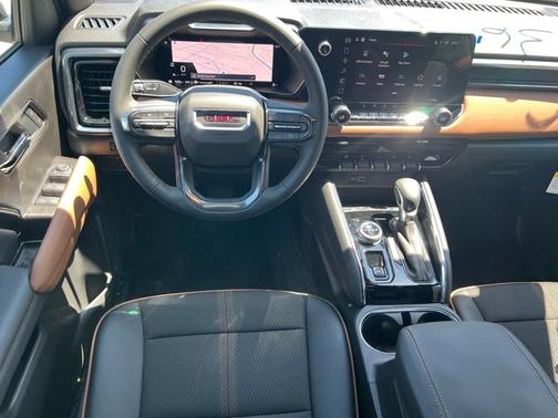 2025 GMC Canyon 4WD AT4