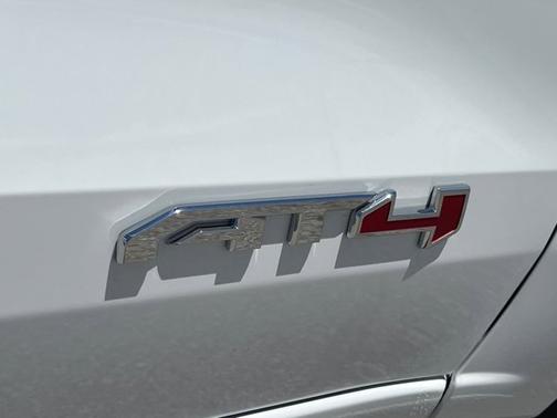 2025 GMC Canyon 4WD AT4
