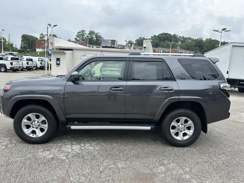 2022 Toyota 4Runner SR5