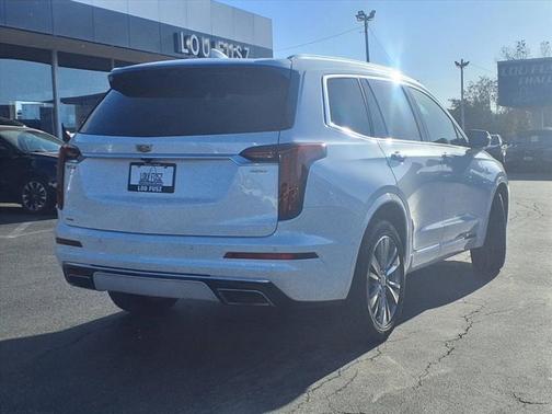 2022 Cadillac XT6 Premium Luxury