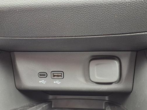 Ebony Twilight Metallic 2026 Buick Envista Avenir