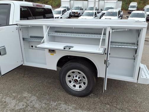 2025 GMC Sierra 3500 Pro