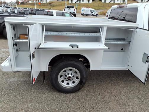 2025 GMC Sierra 3500 Pro