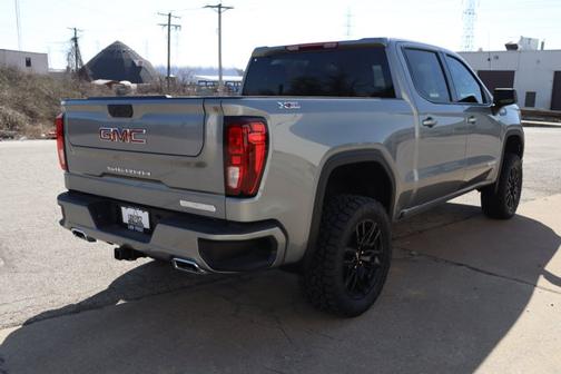 2025 GMC Sierra 1500 Elevation