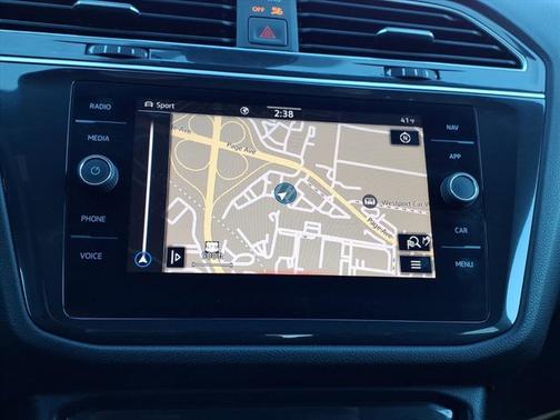 2024 Volkswagen Tiguan SEL R-Line