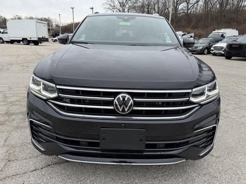 2024 Volkswagen Tiguan SEL R-Line