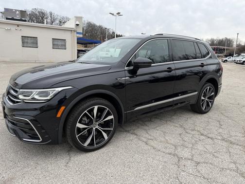 2024 Volkswagen Tiguan SEL R-Line
