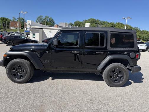 Black Clearcoat 2022 Jeep Wrangler Unlimited Sport
