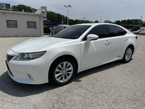 2013 Lexus ES 300h Base