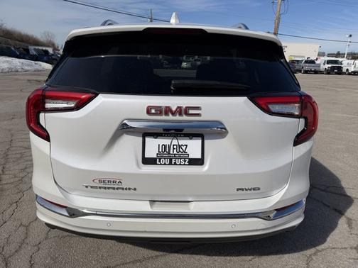 2023 GMC Terrain Denali