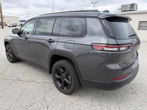 2022 Jeep Grand Cherokee L Altitude
