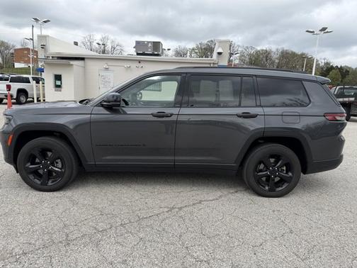 2022 Jeep Grand Cherokee L Altitude
