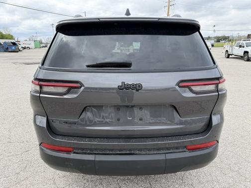 2022 Jeep Grand Cherokee L Altitude