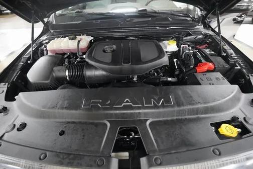 2025 RAM 1500 Laramie Crew Cab 4x4 57' Box