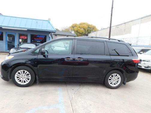 2015 Toyota Sienna XLE