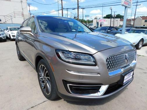 2019 Lincoln Nautilus Reserve