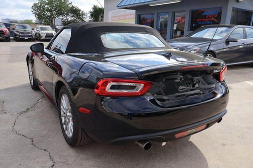Forte Black Metallic 2018 FIAT 124 Spider Base