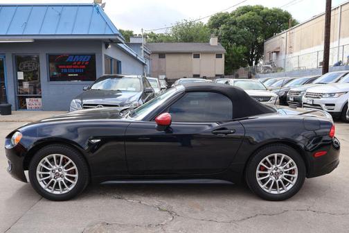 Forte Black Metallic 2018 FIAT 124 Spider Base