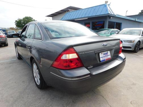 2005 Ford Five Hundred SE