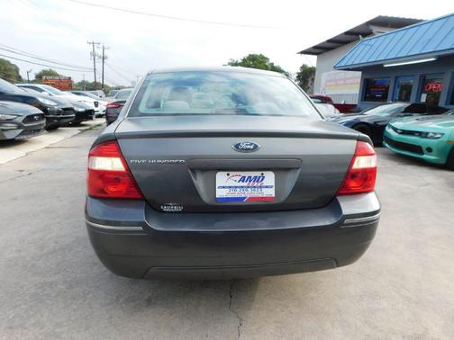 2005 Ford Five Hundred SE