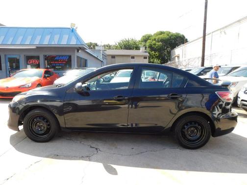 2013 Mazda Mazda3 i Sport