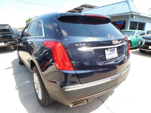 2017 Cadillac XT5 Base