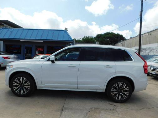 2020 Volvo XC90 T5 Momentum