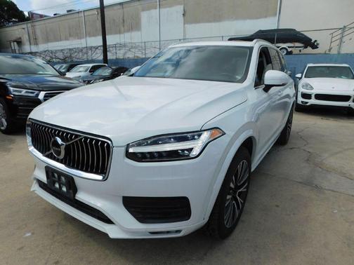 2020 Volvo XC90 T5 Momentum