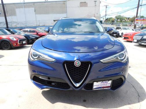 2018 Alfa Romeo Stelvio Base