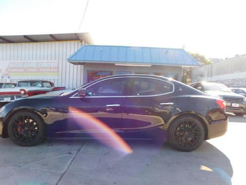 2014 Maserati Ghibli Base