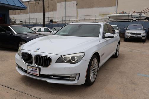 WHITE 2015 BMW 740 I
