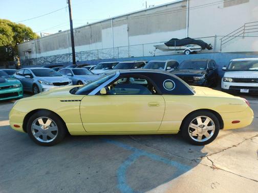 2002 Ford Thunderbird Base