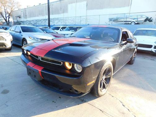 2016 Dodge Challenger SXT