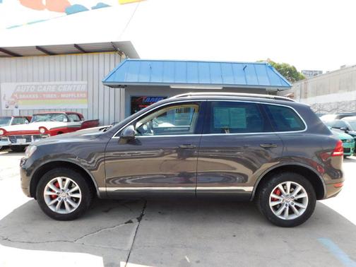 2013 Volkswagen Touareg VR6 Sport