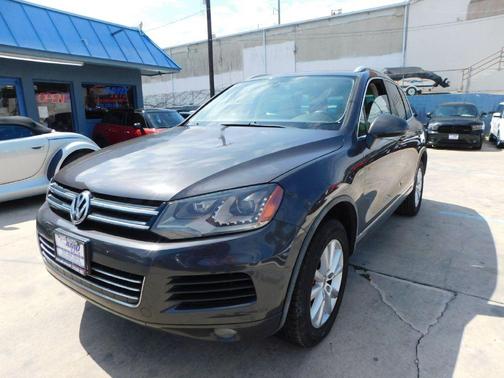 2013 Volkswagen Touareg VR6 Sport