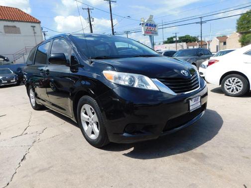 2013 Toyota Sienna LE