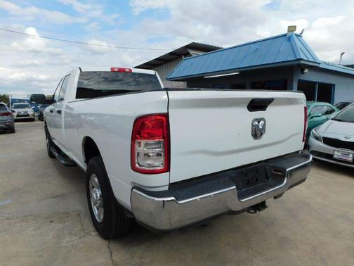 2022 RAM 2500 Tradesman Crew Cab 4x2 8' Box