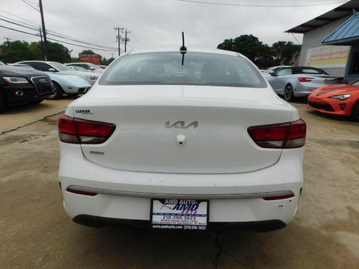 2022 Kia Rio LX