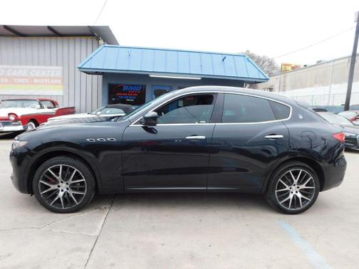 2017 Maserati Levante Base