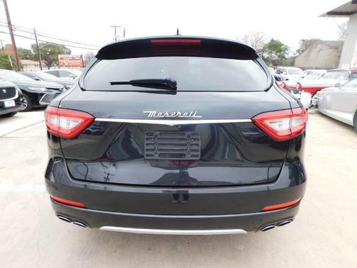 2017 Maserati Levante Base
