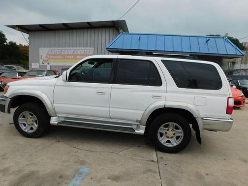 2002 Toyota 4Runner SR5