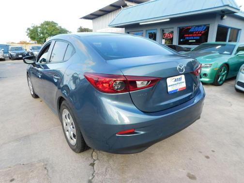2015 Mazda Mazda3 i Sport
