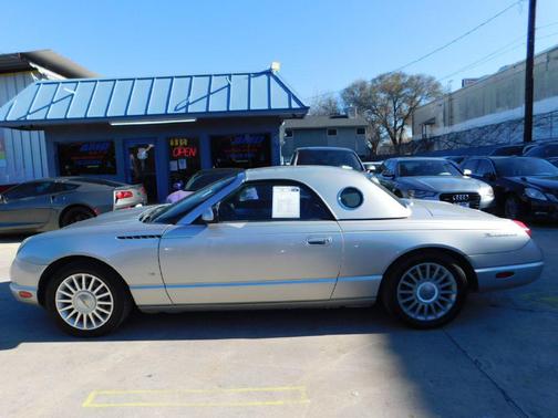 2004 Ford Thunderbird Base