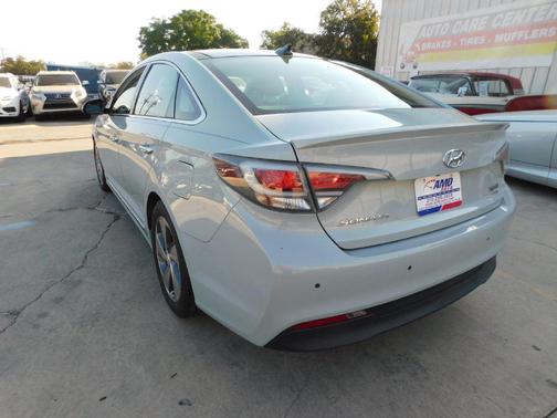 2016 Hyundai SONATA Hybrid Limited