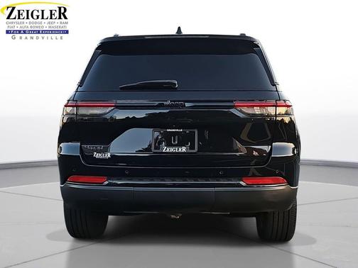 2022 Jeep Grand Cherokee Altitude